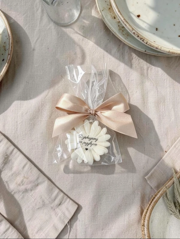 Mydełko stokrotka w celofanie ze wstążką możliwość PERSONALZACJI na PODZIĘKOWANIA - ślub, panieński, baby shower, chrzciny, dla nauczycieli, urodziny i inne uroczystości, podziękowanie naklejka GRATIS (id: 324)